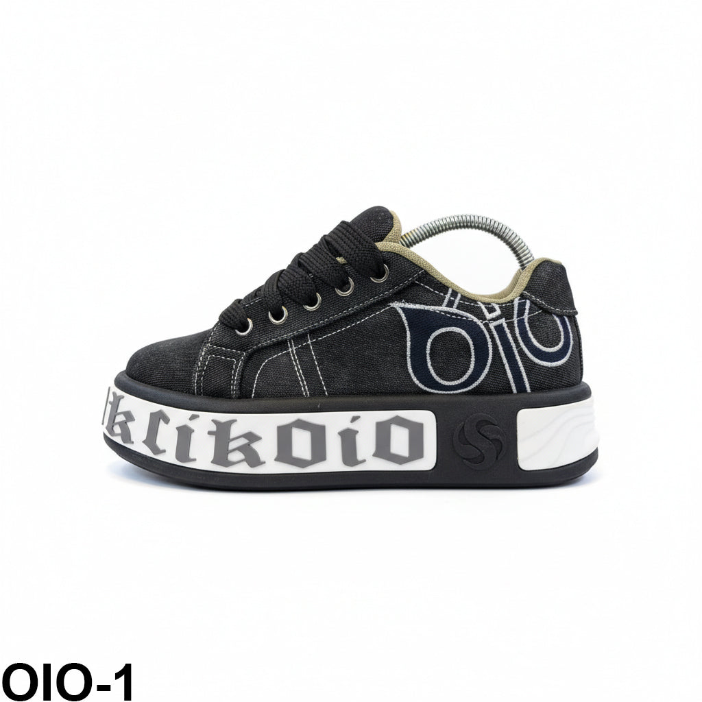 Street Kicks Sneaker